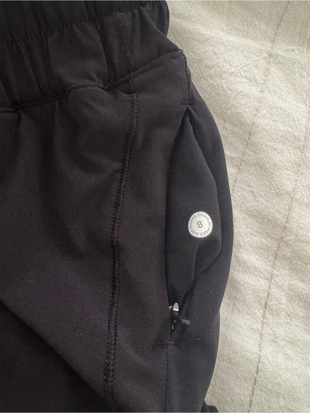 LuluLemon Bundle! Shorts, Leggings, & Scarf - Picture 2 of 7